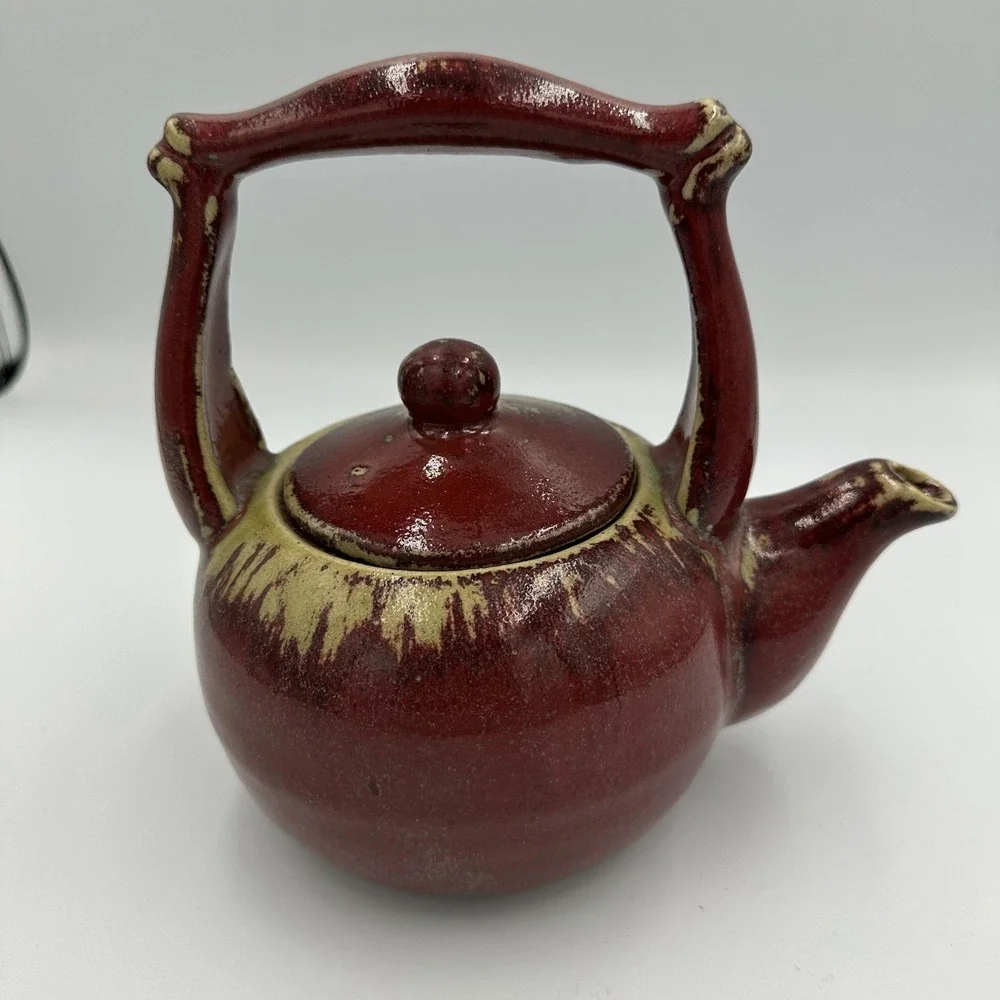 Designpac Ceramic Teapot Red Glaze Rustic Vtg Unique Collectible Signed A24A42‎